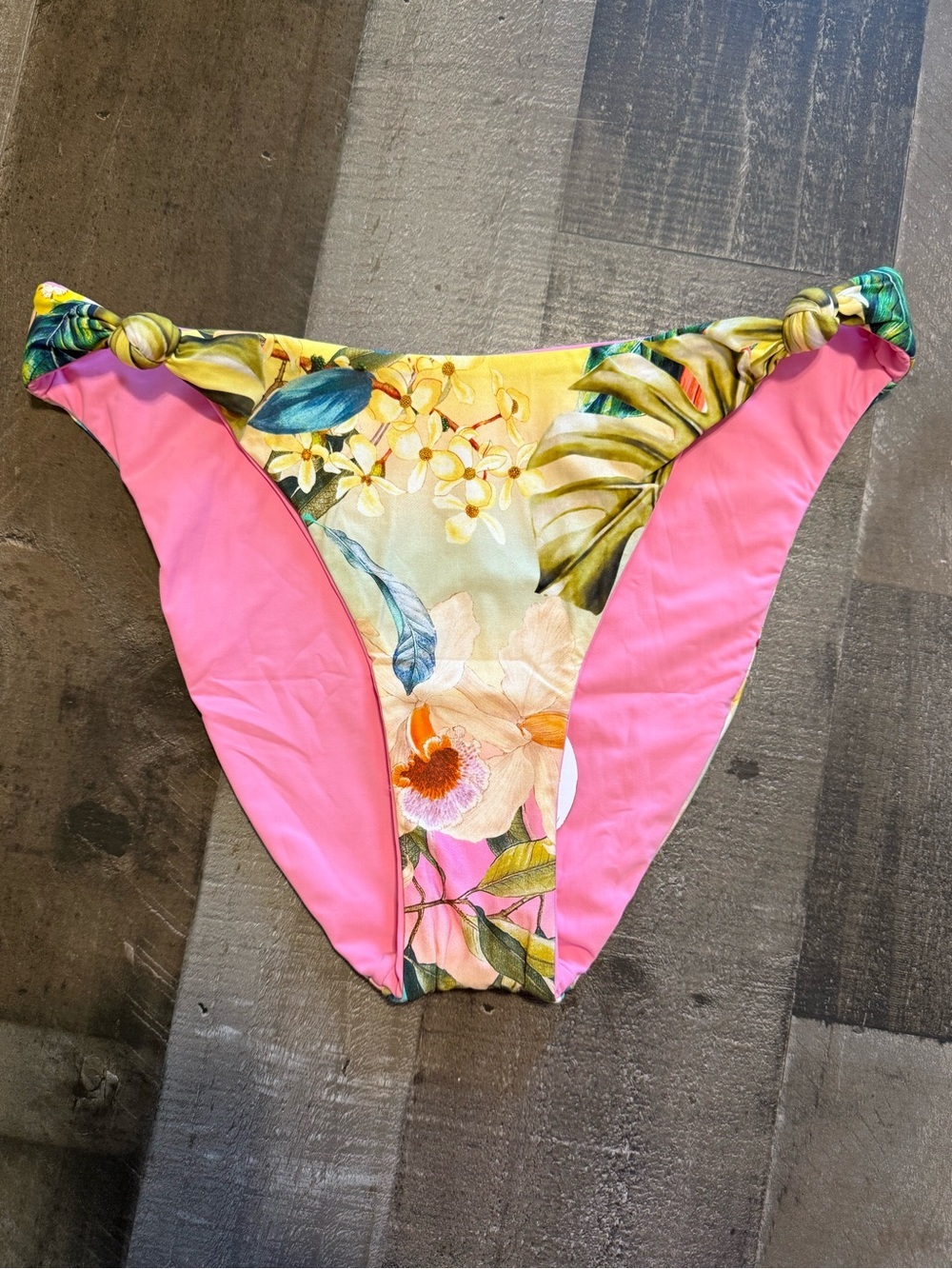 NWT PQ Swim Pink Floral Knot-Side Reversible Bikini Bottom size Medium